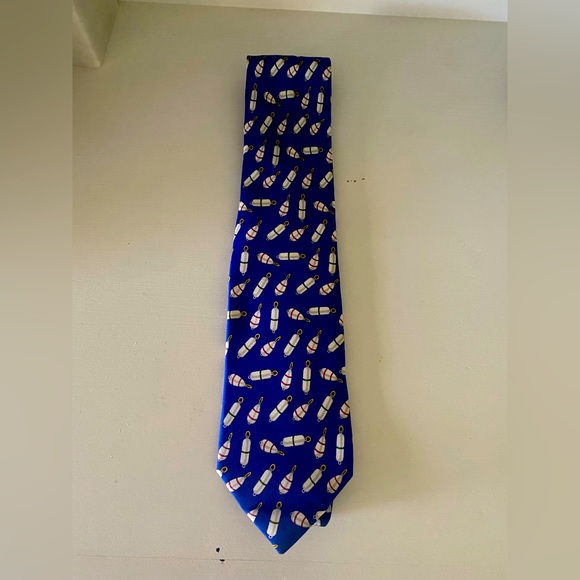 Authentic Gucci tie - Picture 1 of 2